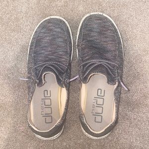 heydudes womens size 6